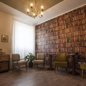 Dimora 16 Rooms & Garden